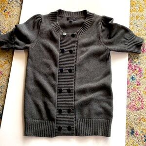 BANANA REPUBLIC GRAY SHORT SLEEVE DOUBLE BREASTED CARDIGAN SWEATER Sz M …
